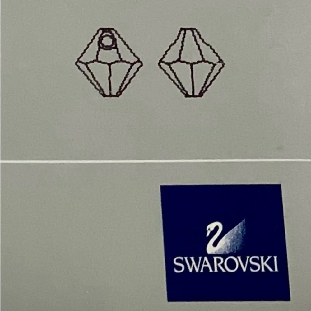 Swarovski Lot/24 8mm Light Sapphire Bicone Faceted Crystals - Made in Au…